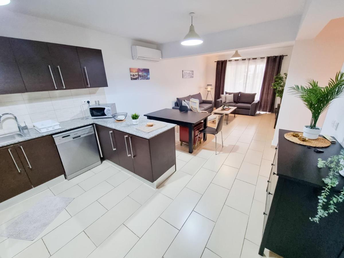 Light House Apartment Larnaca Dış mekan fotoğraf