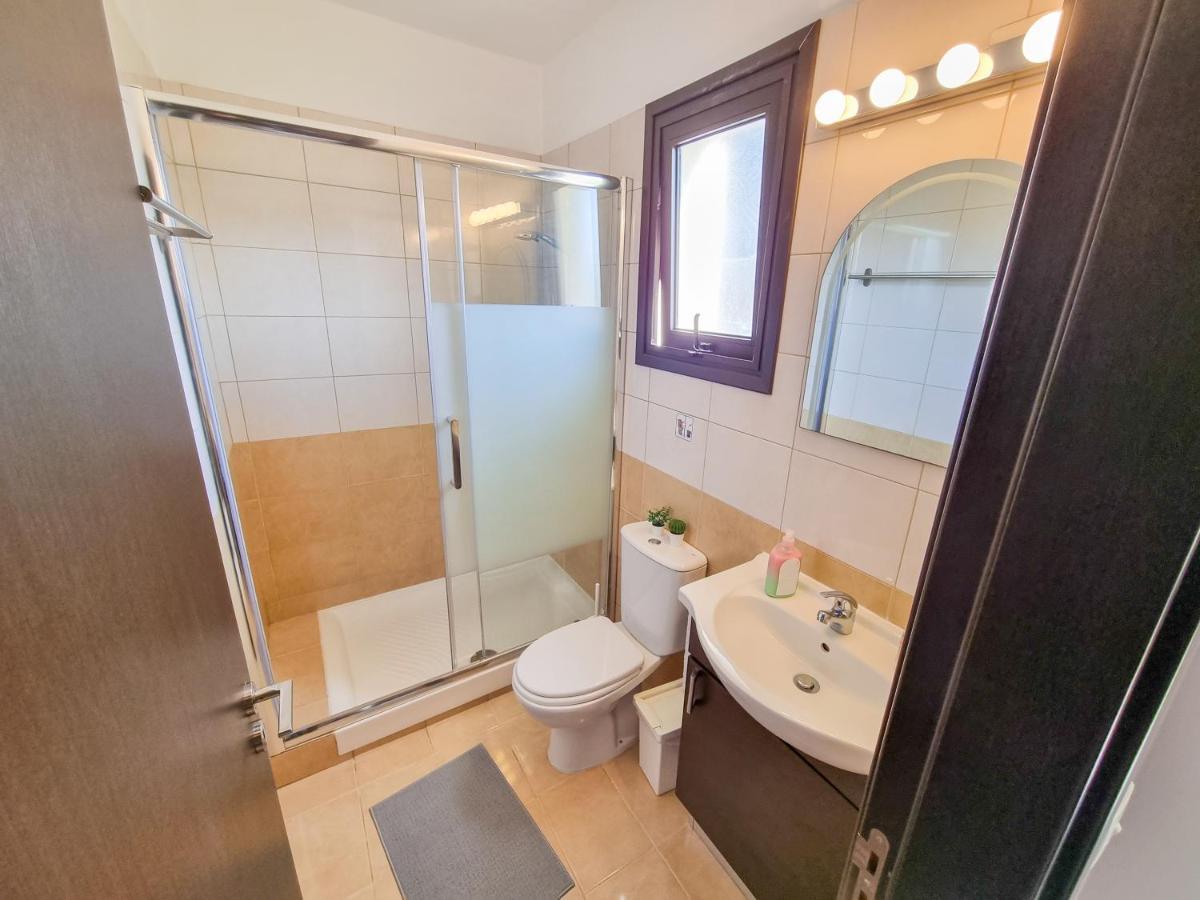 Light House Apartment Larnaca Dış mekan fotoğraf